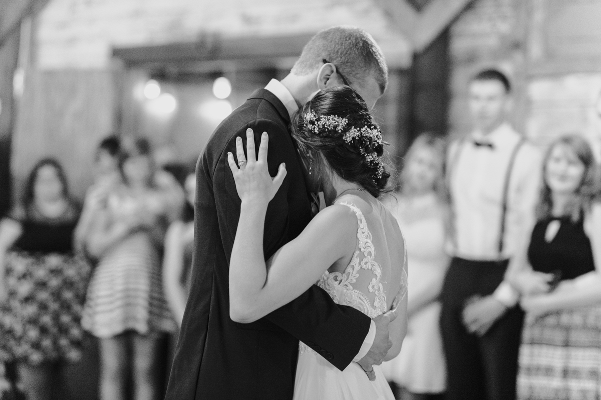 maan farms wedding photos in abbotsford