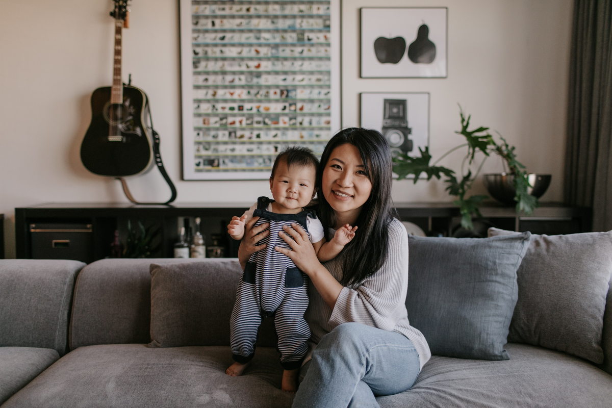 at home family session in vancouver
