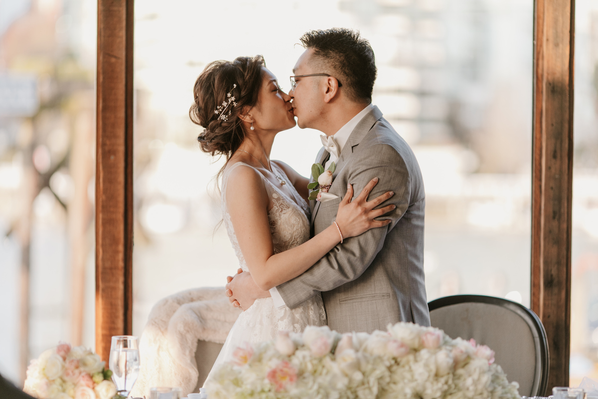 bridges restaurant wedding photos