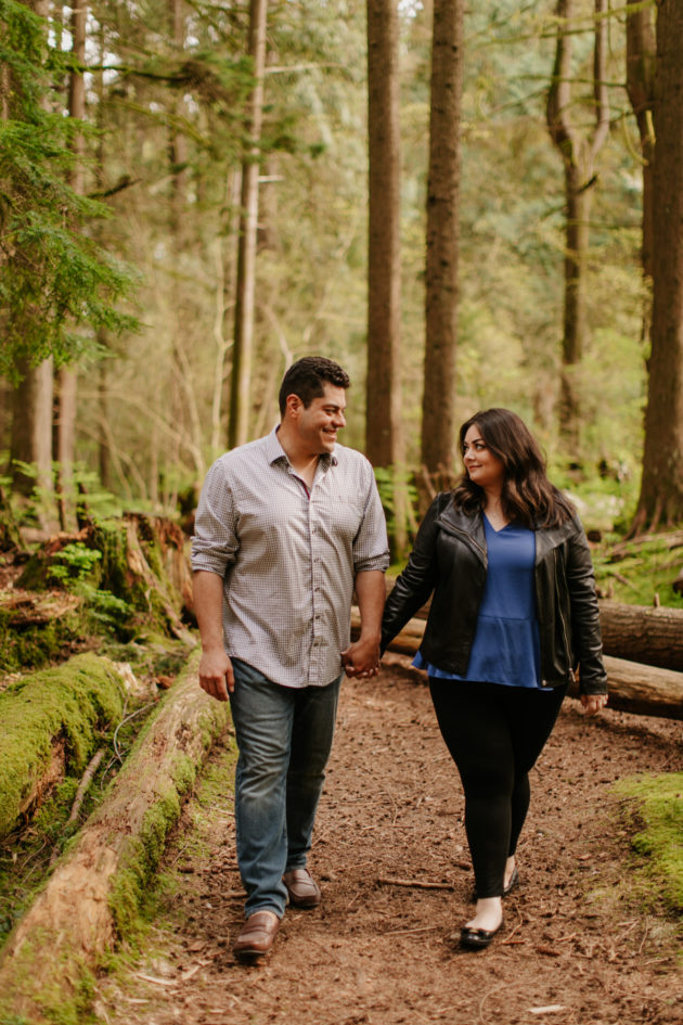 lynn canyon park engagement photos (9)
