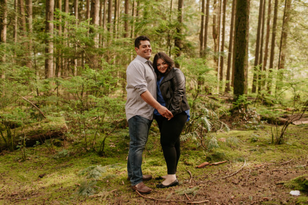 lynn canyon park engagement photos (10)