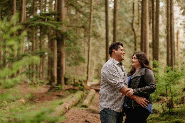 lynn canyon park engagement photos (11)