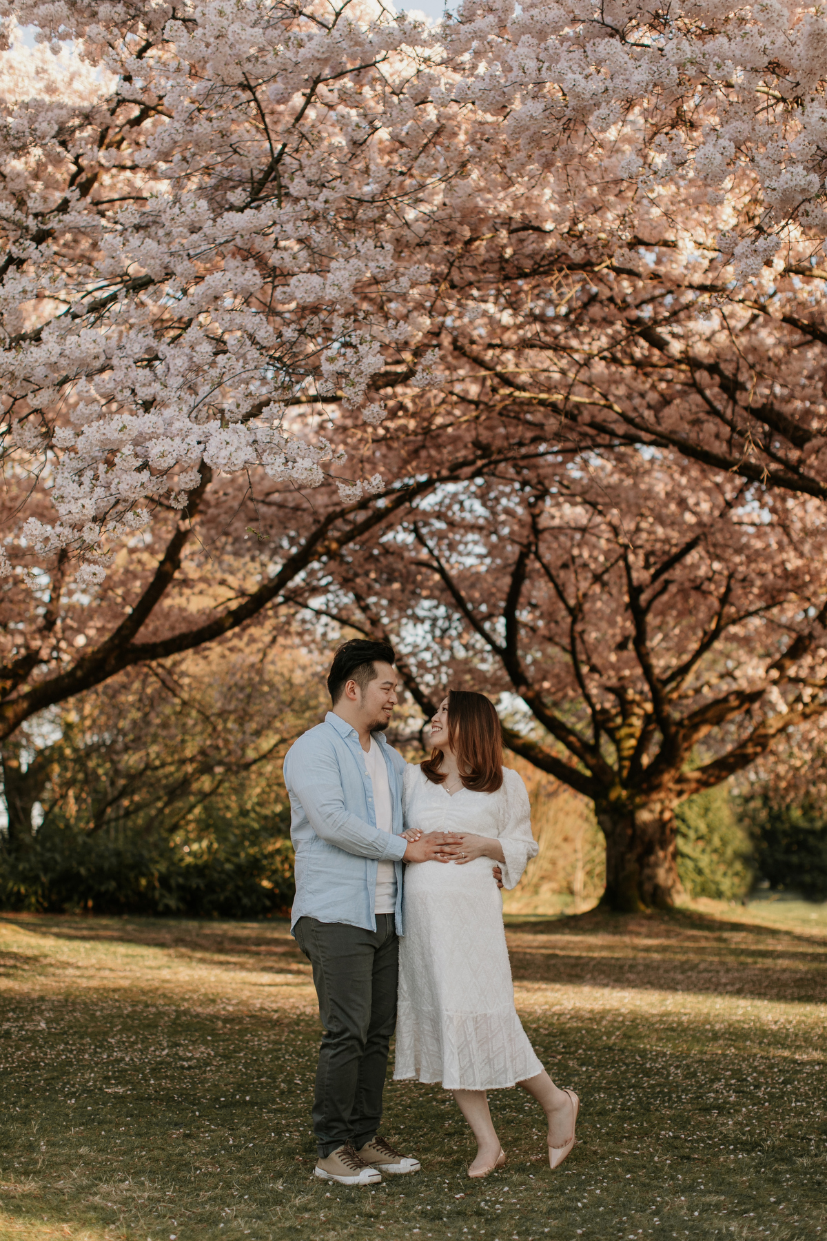 Cherry Blossom Maternity Photos