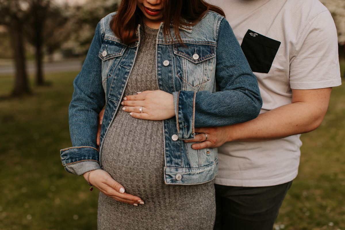 Cherry Blossom Maternity Photos