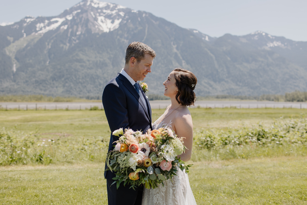 Fraser River Lodge Wedding Photos