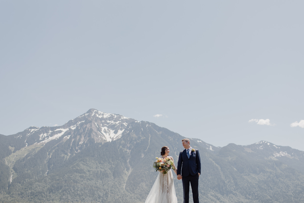 Fraser River Lodge Wedding Photos