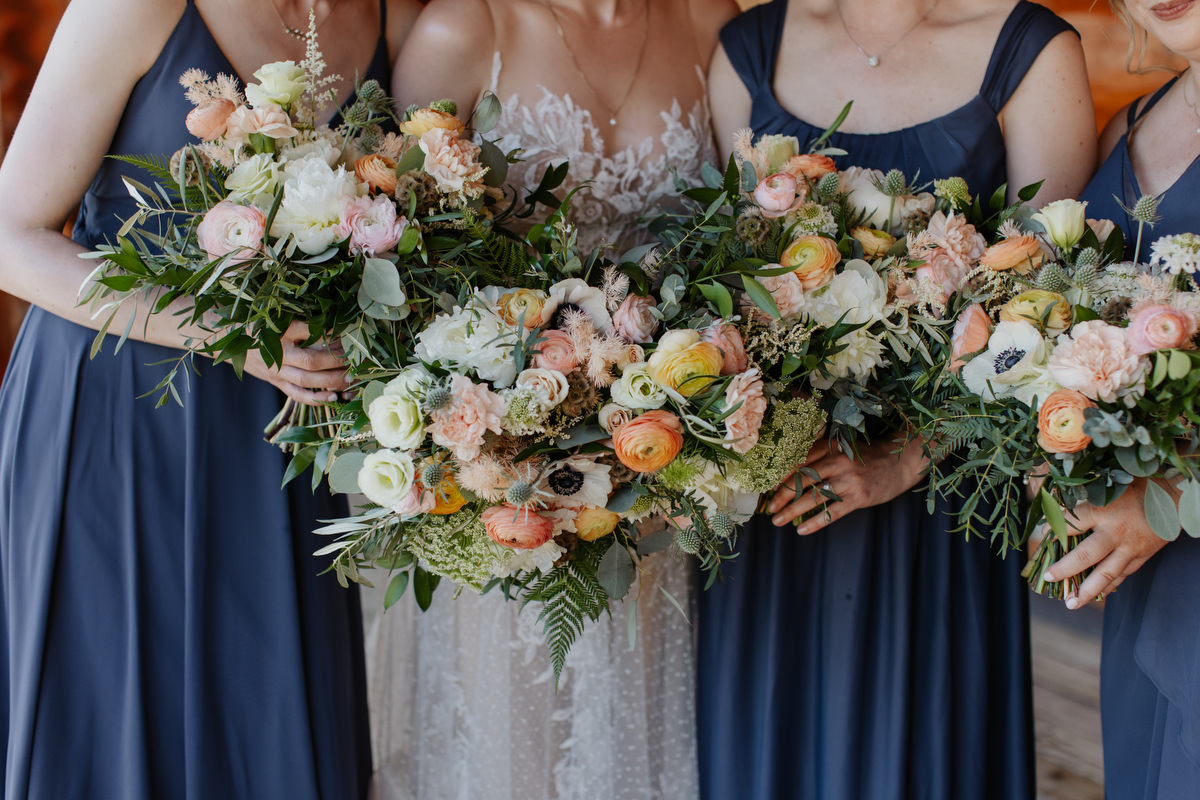 Fraser River Lodge Wedding Photos