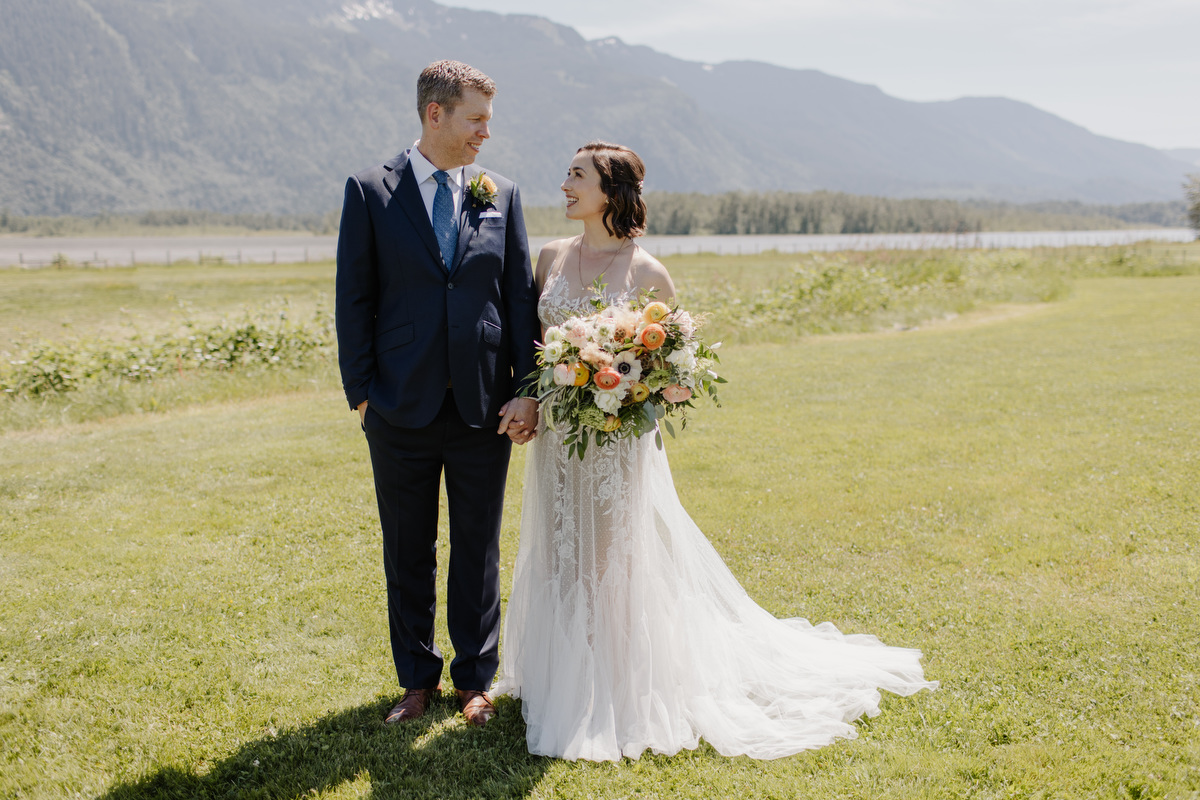 Fraser River Lodge Wedding Photos
