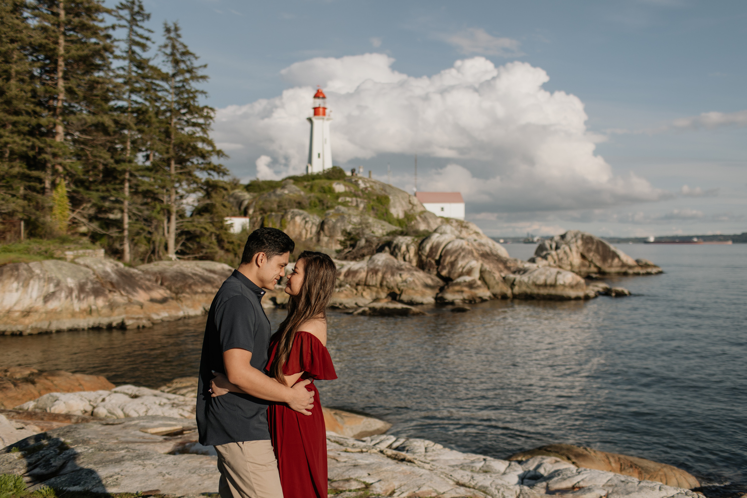 Lighthouse Park Engagement Session