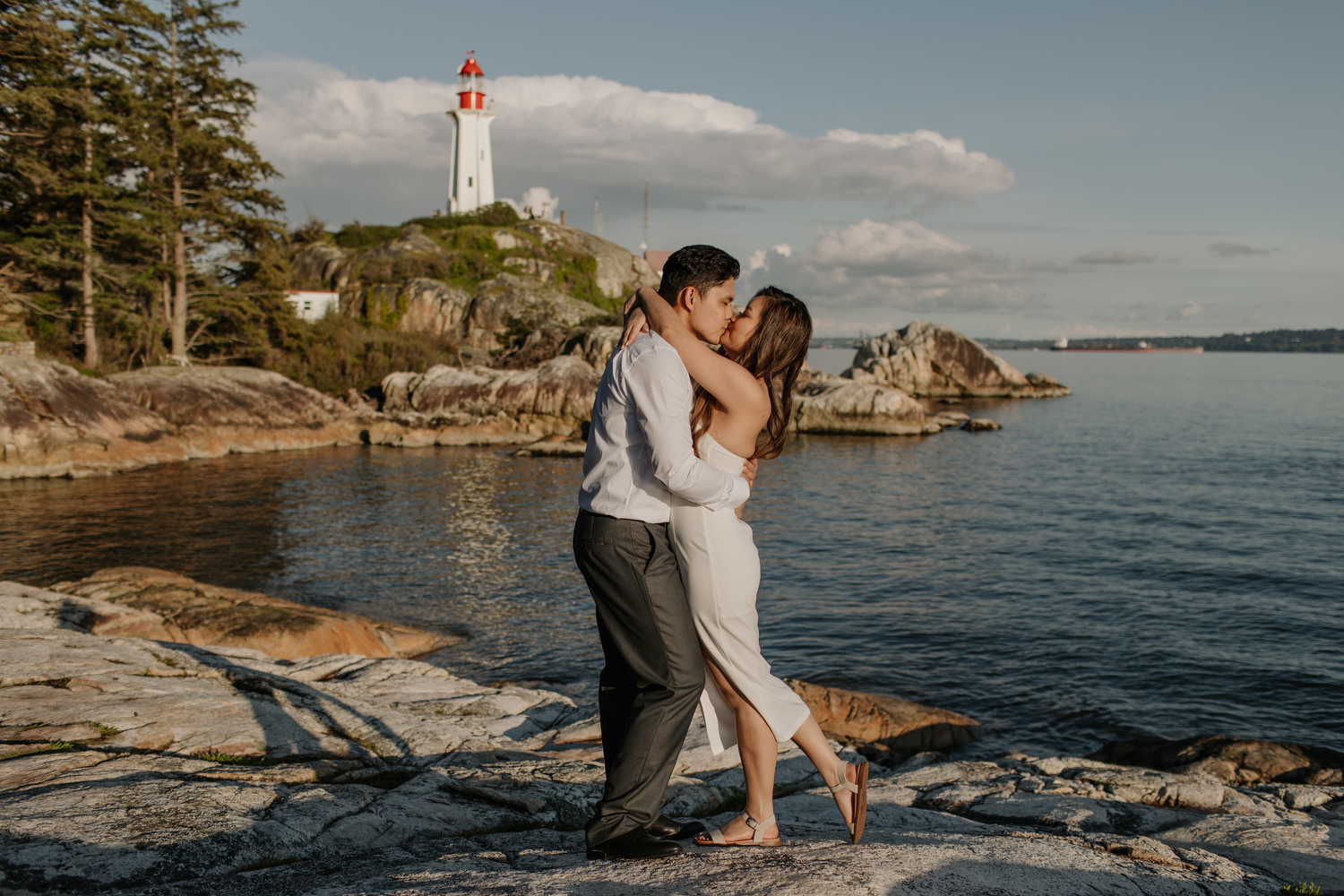 Lighthouse Park Engagement Session
