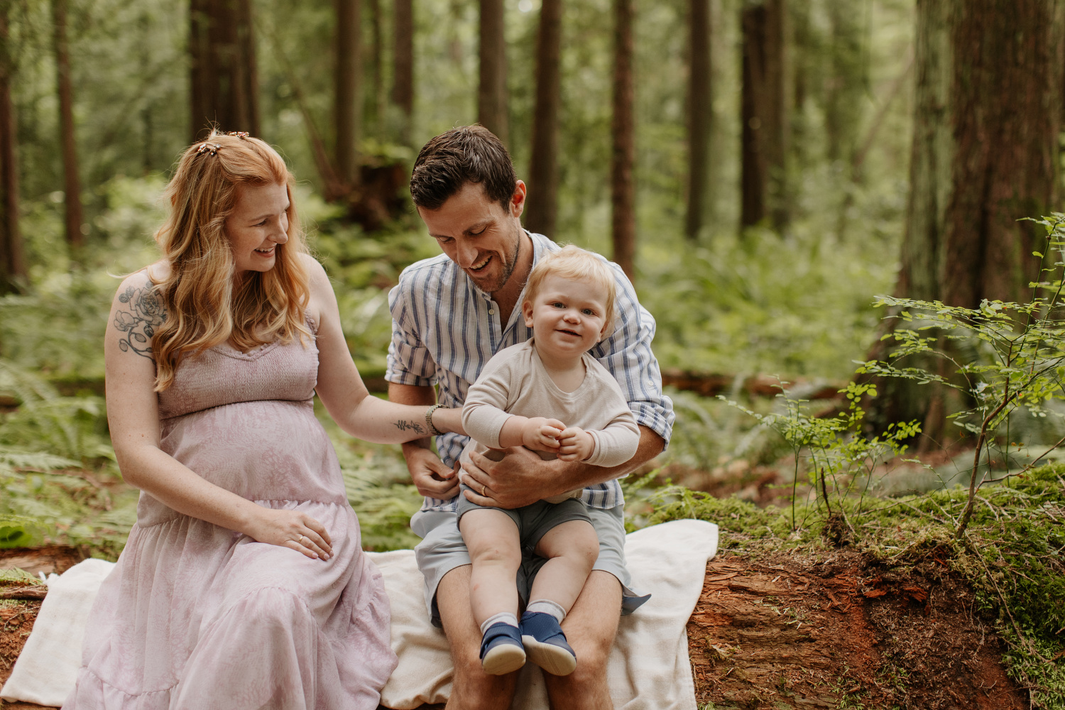 Pacific Spirit Park Maternity Photos Family